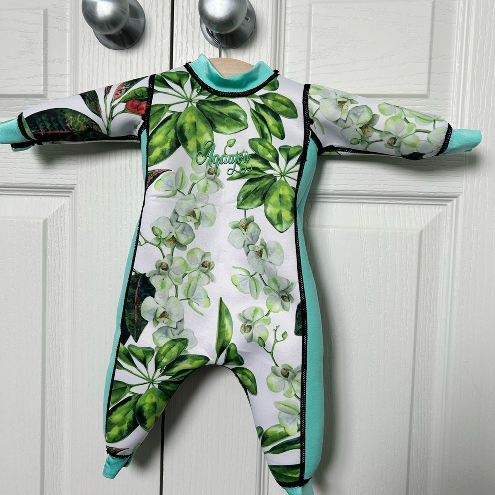 Kids One Piece wet suit - Green and White